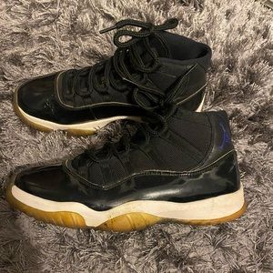Jordan 11 space jam mens size 8